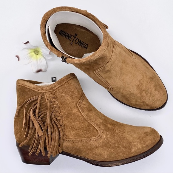 NWOT Minnetonka Blake Western Style Boot with Fringe, 6 - Picture 2 of 15